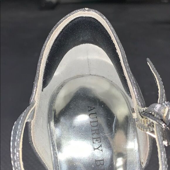 Audrey Brook Silver 5.5” Heel w/ Strap - Picture 6 of 8